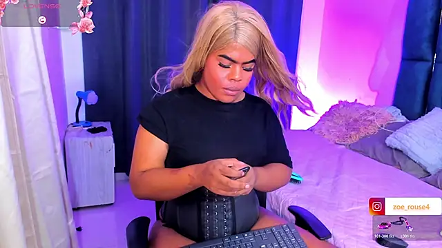 צ'אט XXX בשידור חי של zoee_rose