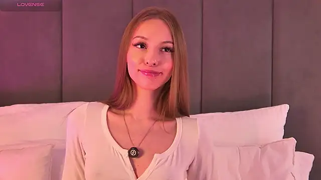 JulyOwens' Live XXX Chat