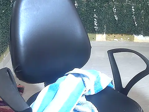 shallykaur's Live XXX Chat