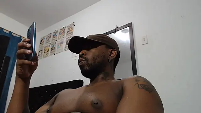 strong__anthony Adlı Modelin Canlı XXX Sohbeti