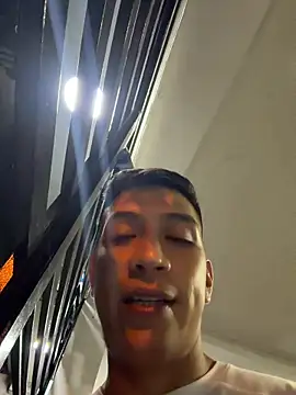 OliverWest04's Live XXX Chat