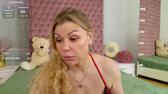 Eloises Live XXX Chat