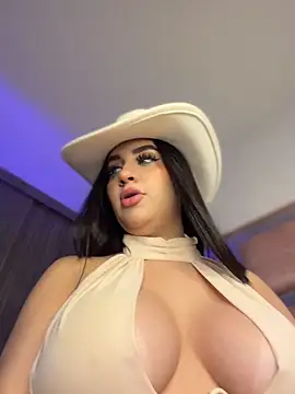 LindseyMos Adlı Modelin Canlı XXX Sohbeti