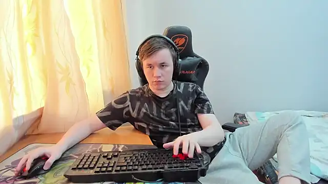 iliaskrislove 现场XXX聊天