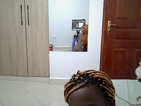 queen_beev Chat XXX in diretta