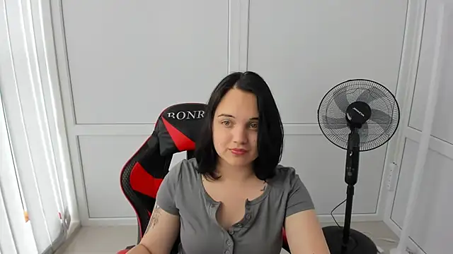 Caroline_cutte – Naživo XXX chat
