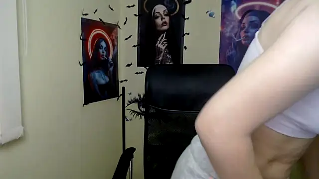 StellaCRL live XXX chat