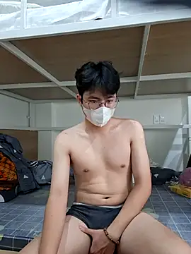 Gwencloudy 即時 XXX 聊天