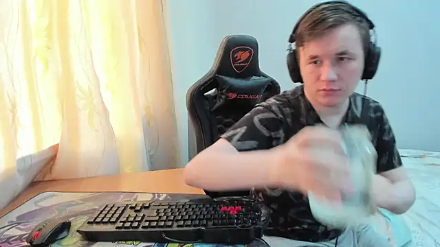 iliaskrislove's Live XXX Chat