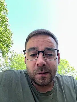 jeremy14270's Live XXX Chat