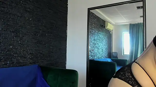 DiamondMilff Live XXX Chat
