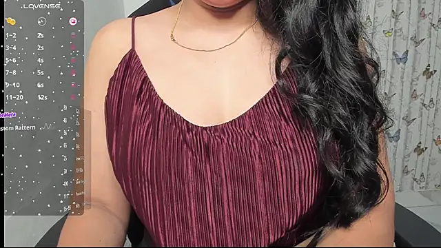 Chat +18 de Smiley_Riya ao vivo
