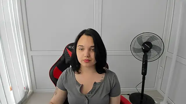 Caroline_cutte: онлайн-секс-чат