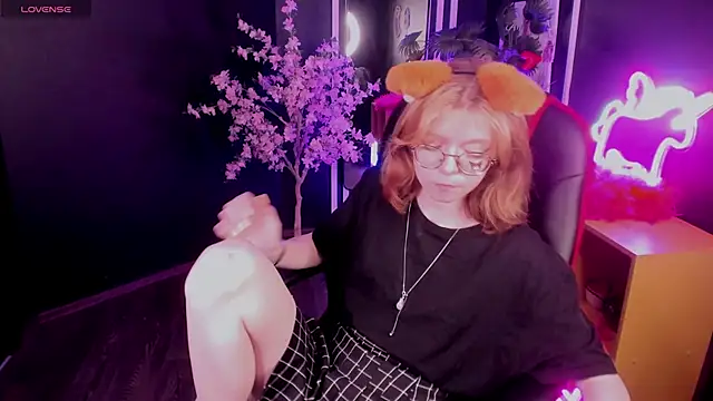 FoxxyyPolly XXX чат на живо