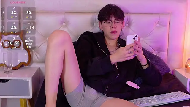 Онлайн чат XXX Kim_Adrien