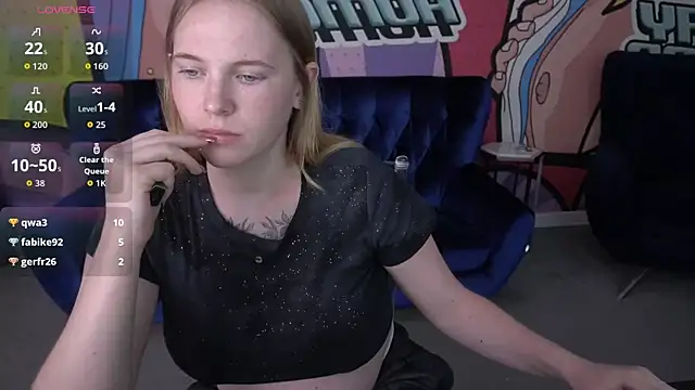 NikkyReyyy's Live XXX Chat