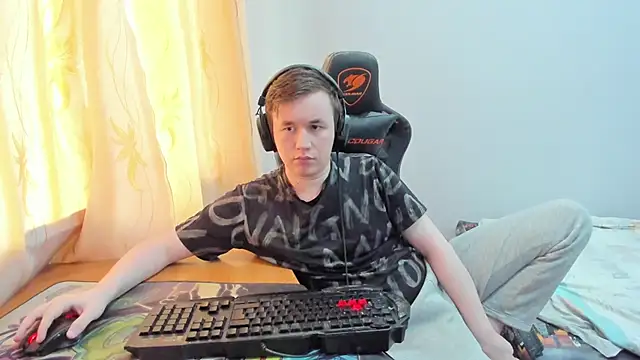 iliaskrislove élő XXX-chatje