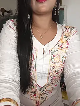 Deshi_bhabhi143's Live XXX Chat