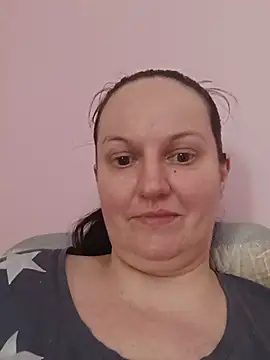 BustyLadyAlma live XXX chat