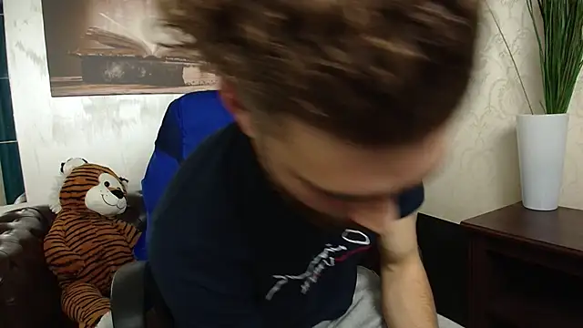 KyloEast's Live XXX Chat
