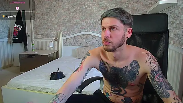 JonahShaw Chat XXX in diretta