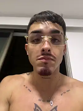 XXX chat uživo modela NikoStone_