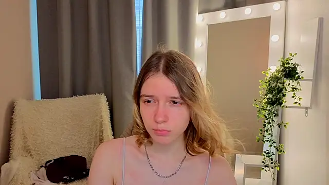 MilanaRayy live XXX chat