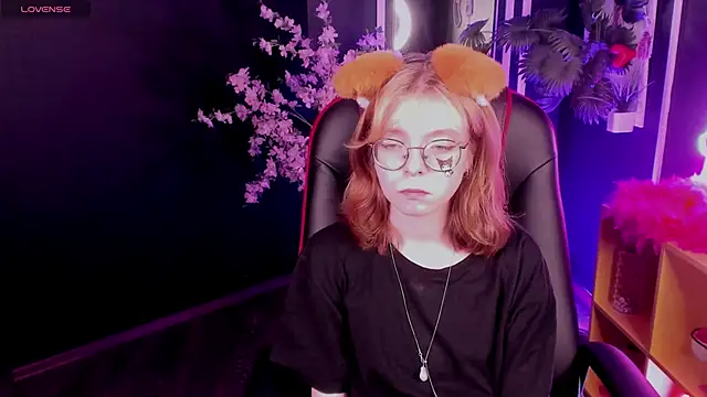 FoxxyyPolly's Live XXX Chat