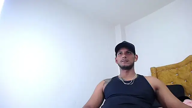 Chris_Dick23 XXX чат на живо