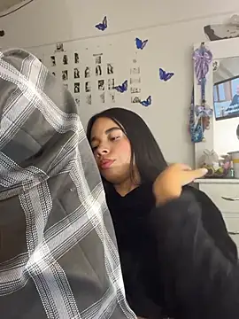 Milleradhara24's Live XXX Chat