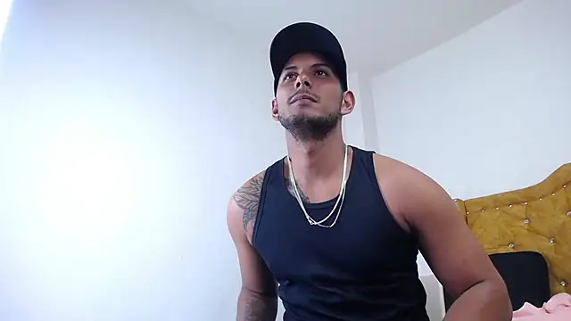 Chris_Dick23 Live XXX-chat