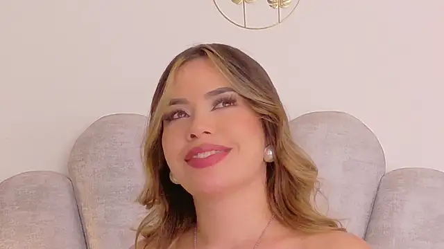 צ'אט XXX בשידור חי של emma-conti2