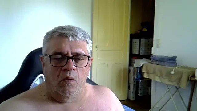 Laurent_oldmen's Live XXX Chat