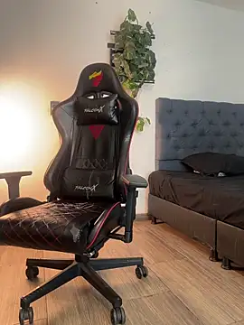 Czat XXX na żywo – Benjii_Carter1