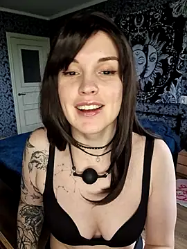 LazyTanukii's Live XXX Chat