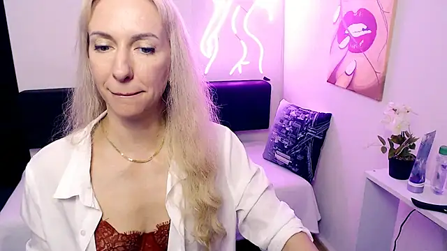Cute_Smile_Shy: онлайн-секс-чат