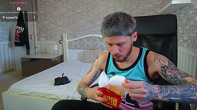 XXX chat uživo modela JonahShaw