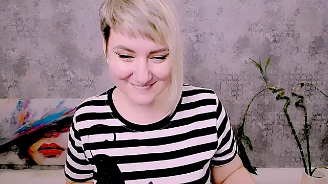 Djullia's Live XXX Chat