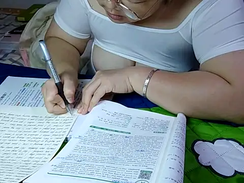 Chat XXX ao vivo de AngelwithEcup