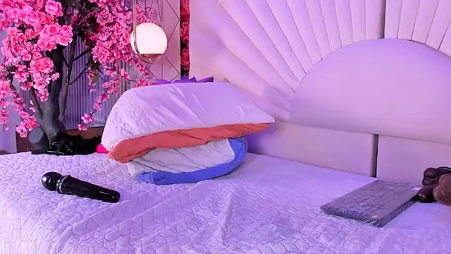 צ'אט XXX בשידור חי של VesperVelvet