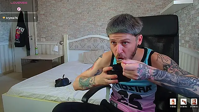 Chatroom XXX en direct de JonahShaw