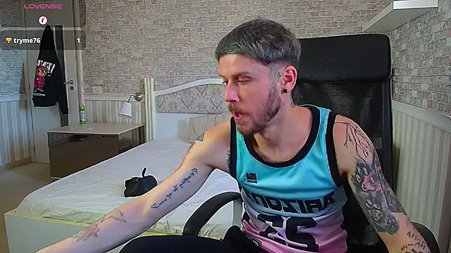 Czat XXX na żywo – JonahShaw