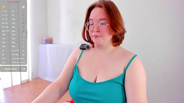 Chatroom XXX en direct de DebbieWoood