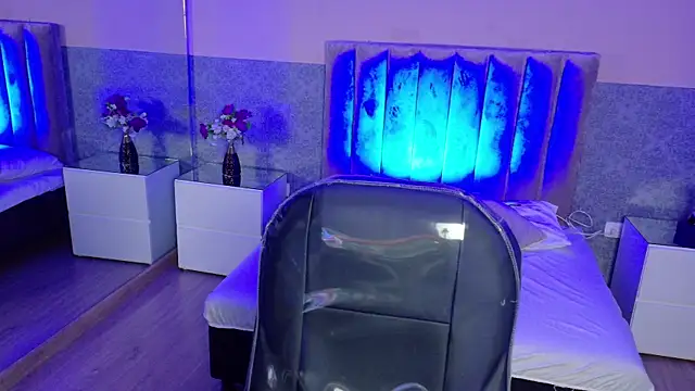 Онлайн чат XXX Derek_Sinn