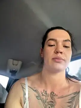 MeekyRich Chat XXX in diretta