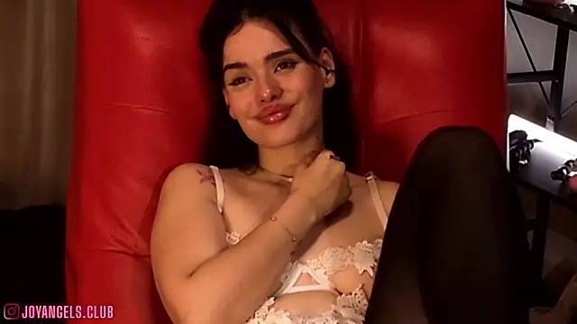 Živý XXX chat SophieCharm