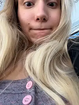 XXX chat uživo modela Pink_Kiss