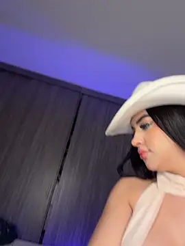 Chat XXX en directo de LindseyMos