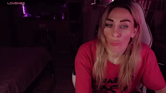 Chat +18 de AnnieGOld_ ao vivo