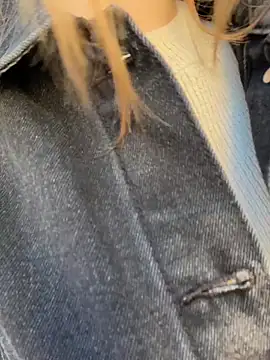 StreetSquirt Adlı Modelin Canlı XXX Sohbeti
